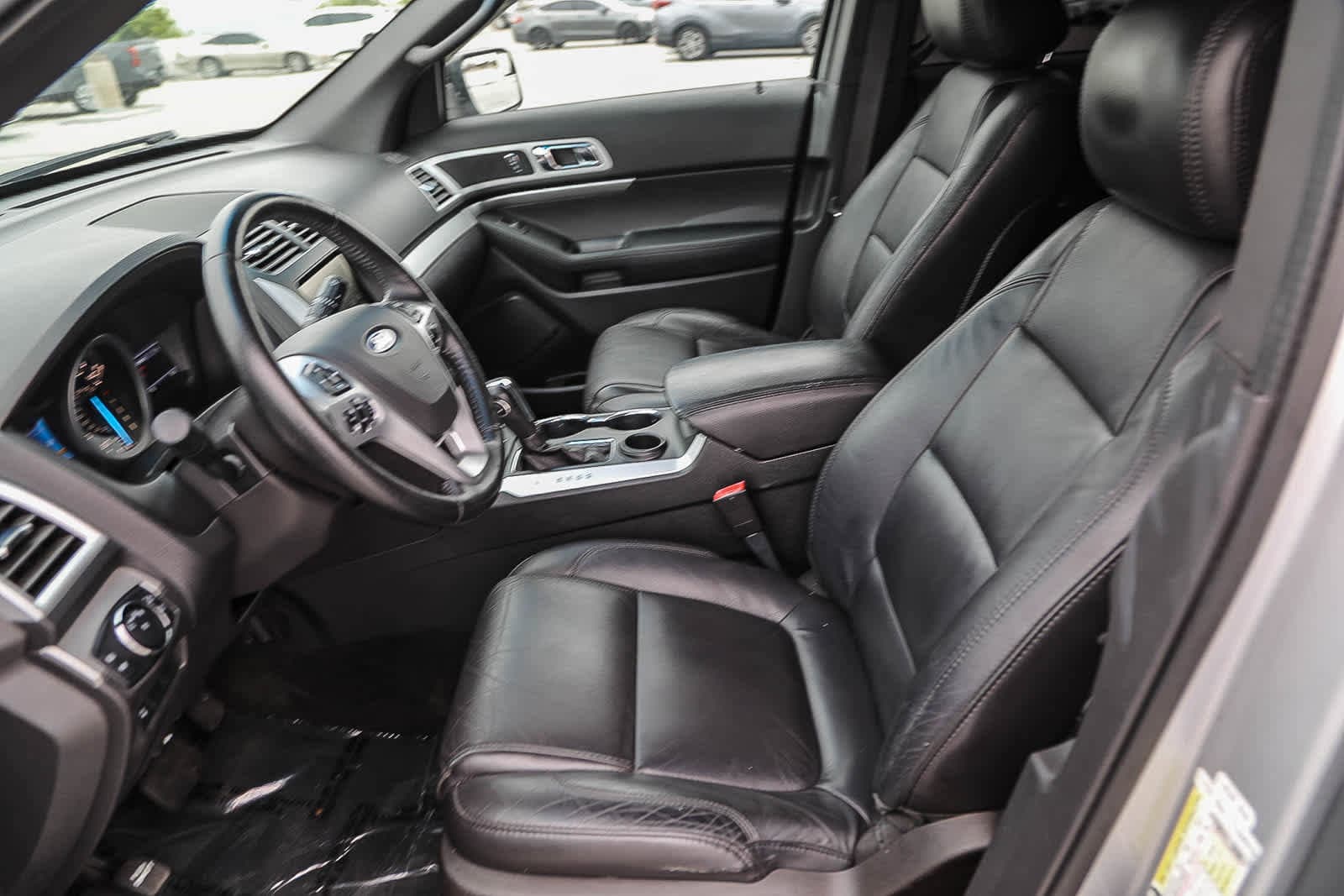 Thumbnail: 2014 Ford Explorer - 17