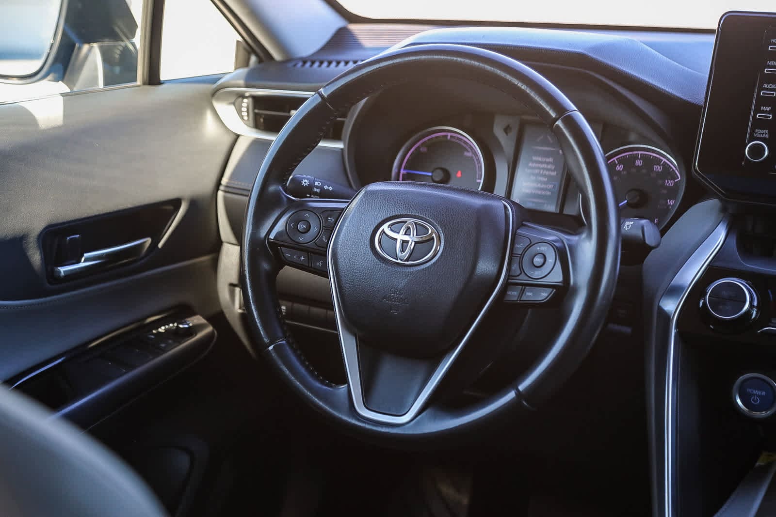 Thumbnail: 2021 Toyota Venza - 14