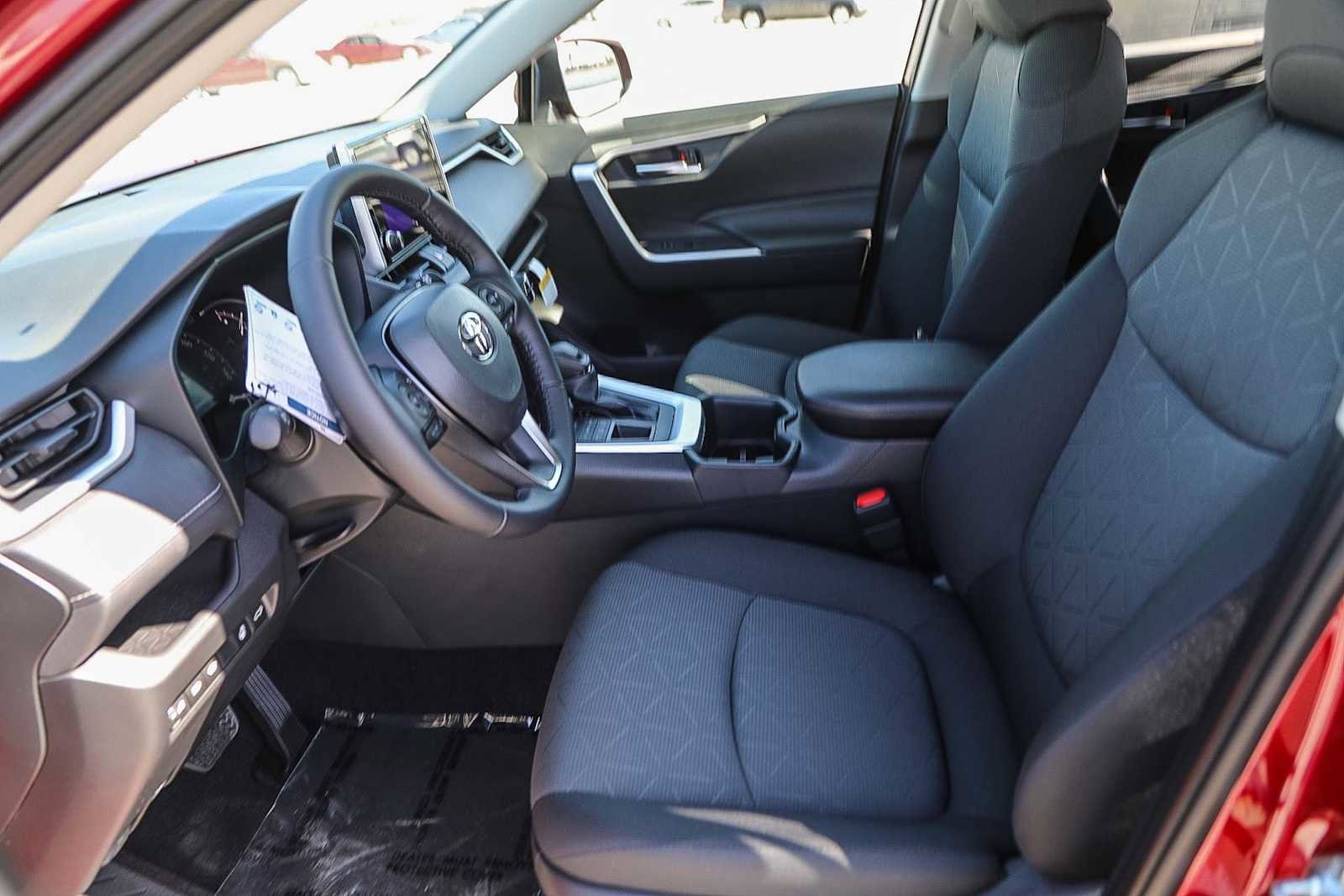 Thumbnail: 2025 Toyota RAV4 - 16