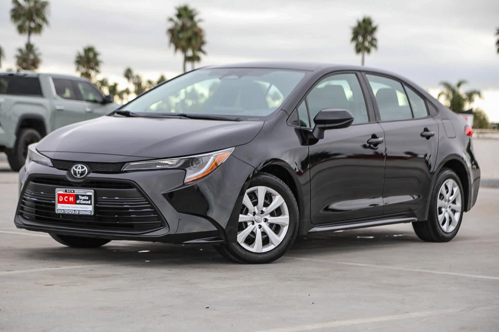 2025 Toyota Corolla LE's photo