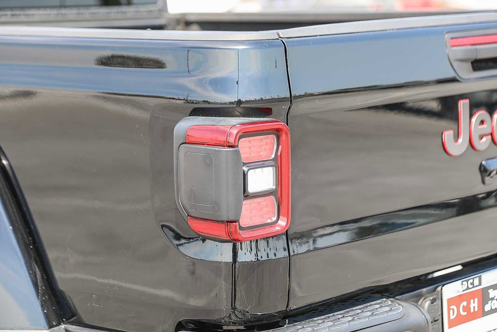 Thumbnail: 2020 Jeep Gladiator - 8