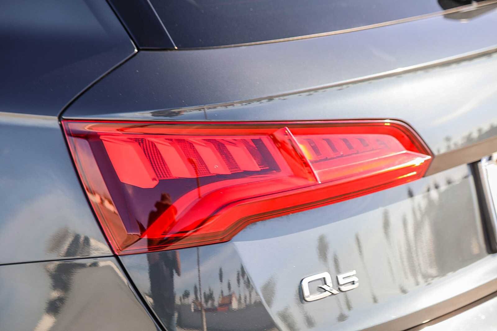 Thumbnail: 2020 Audi Q5 - 9