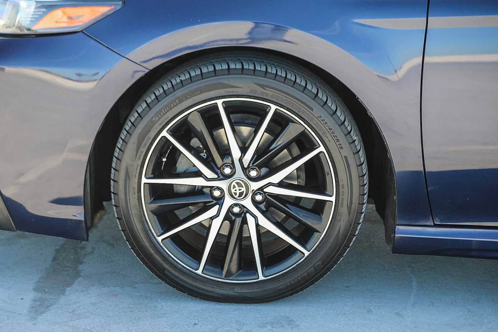 Thumbnail: 2022 Toyota Camry - 11