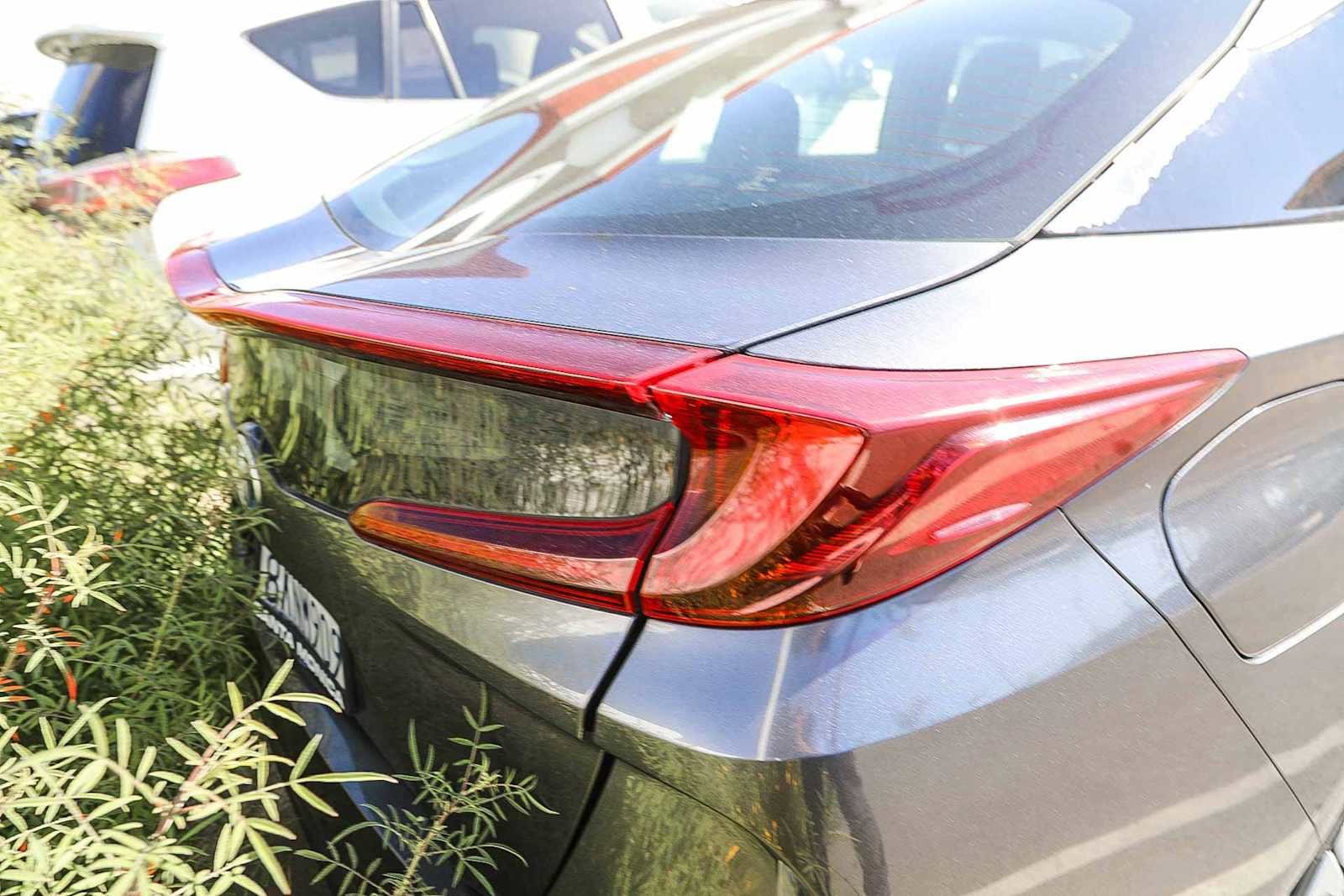 Thumbnail: 2019 Toyota Prius Prime - 11