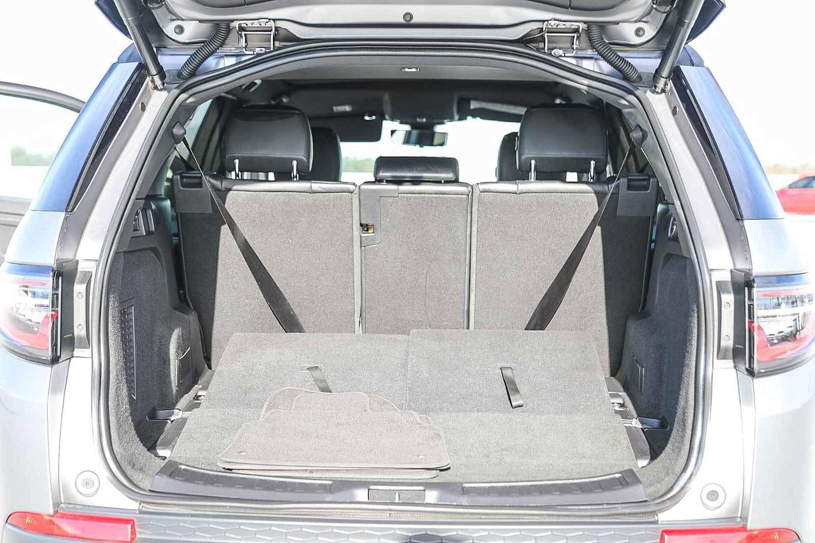 Thumbnail: 2020 Land Rover Discovery Sport - 24