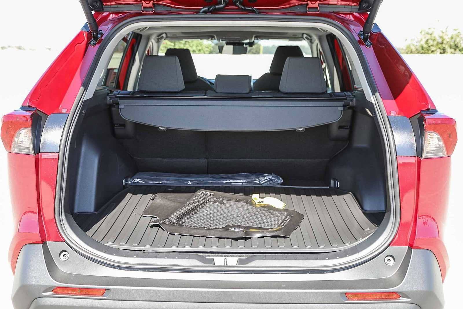 Thumbnail: 2025 Toyota RAV4 - 24