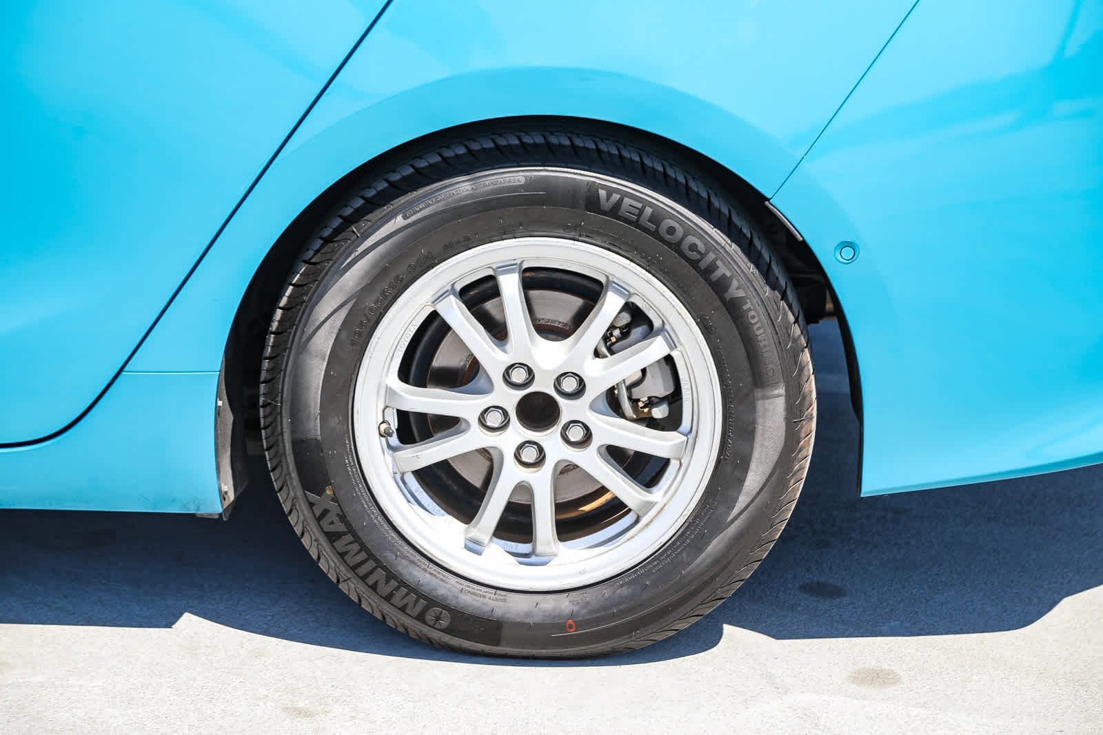 Thumbnail: 2017 Toyota Prius Prime - 10