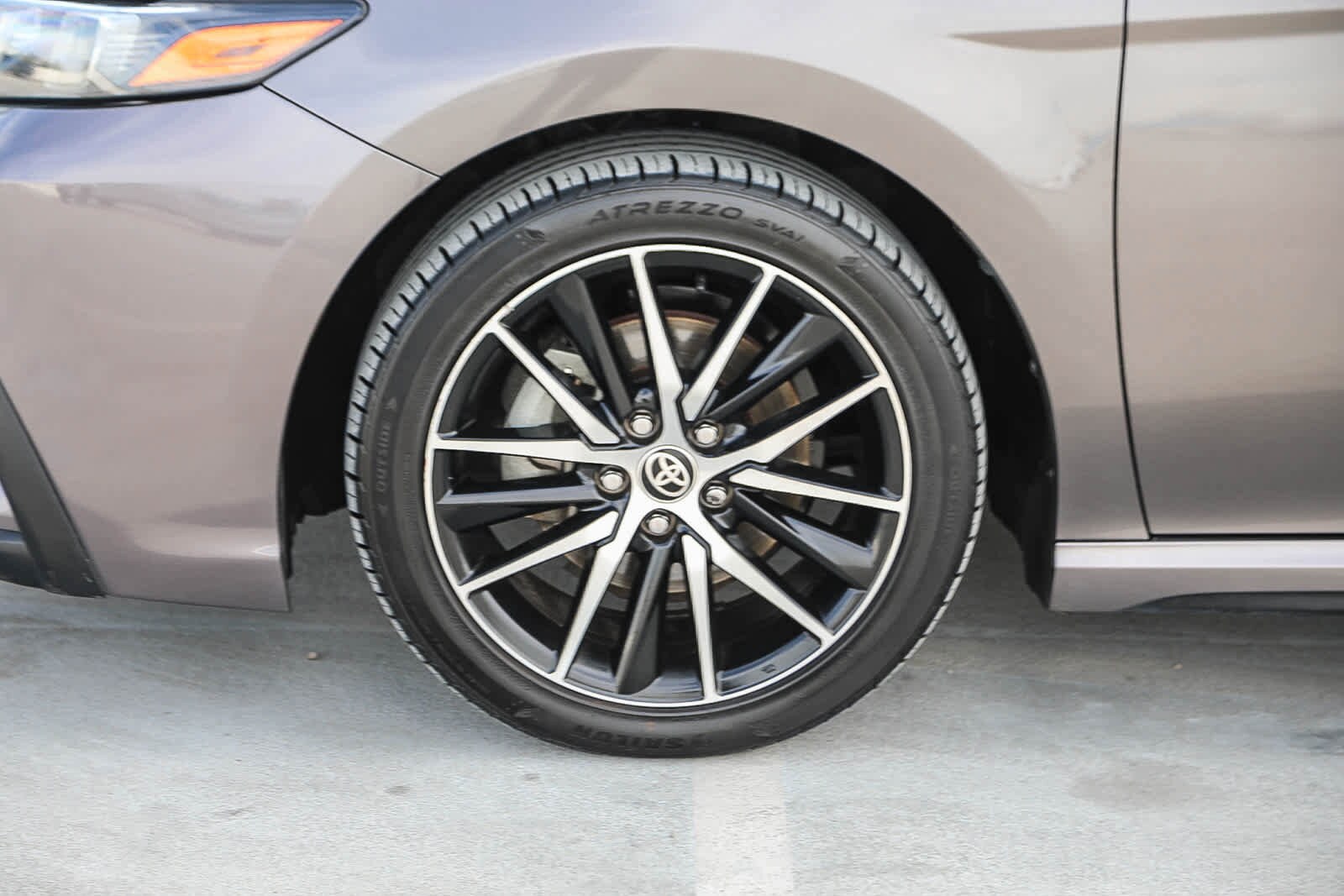 Thumbnail: 2022 Toyota Camry - 10