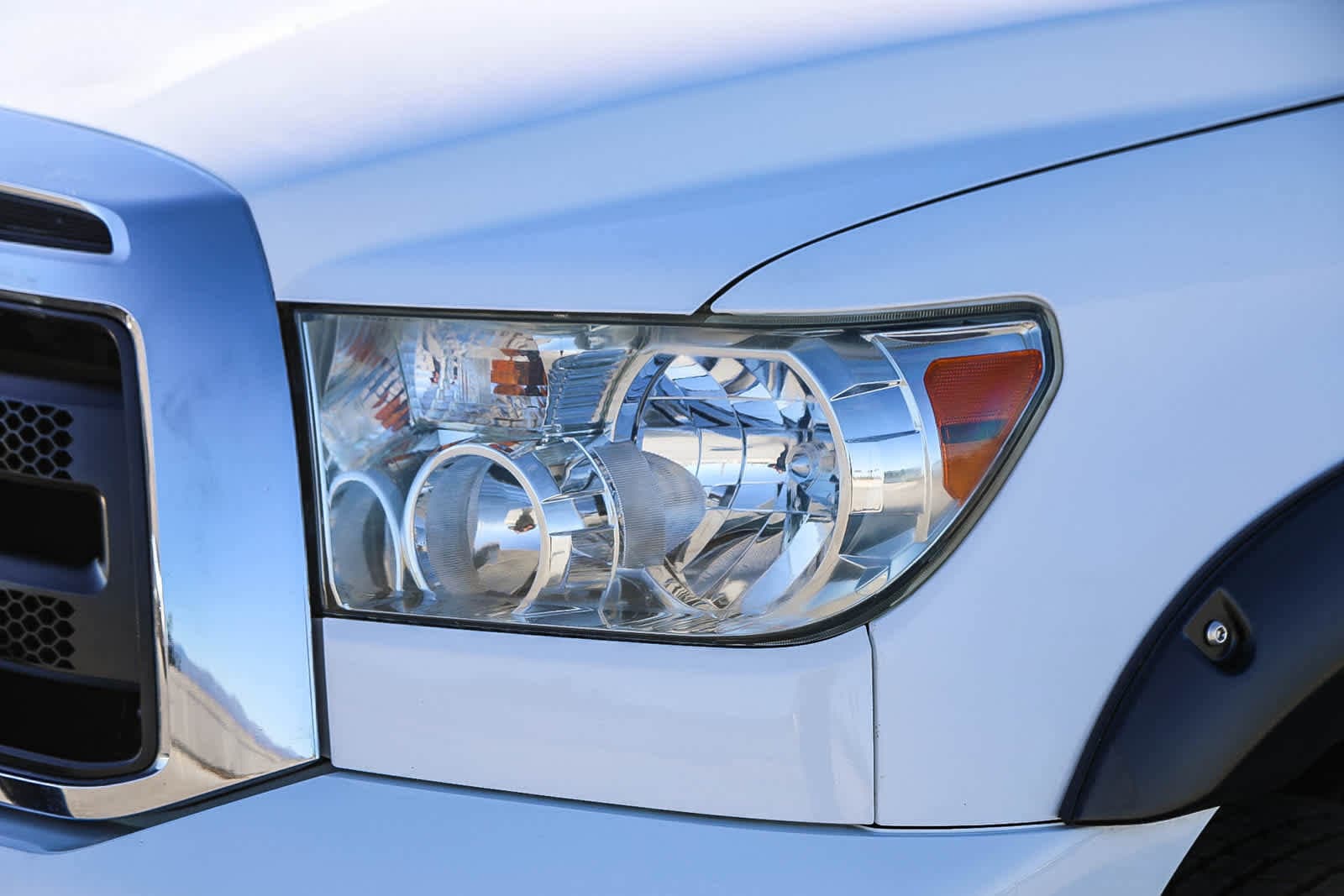 Thumbnail: 2011 Toyota Tundra - 7