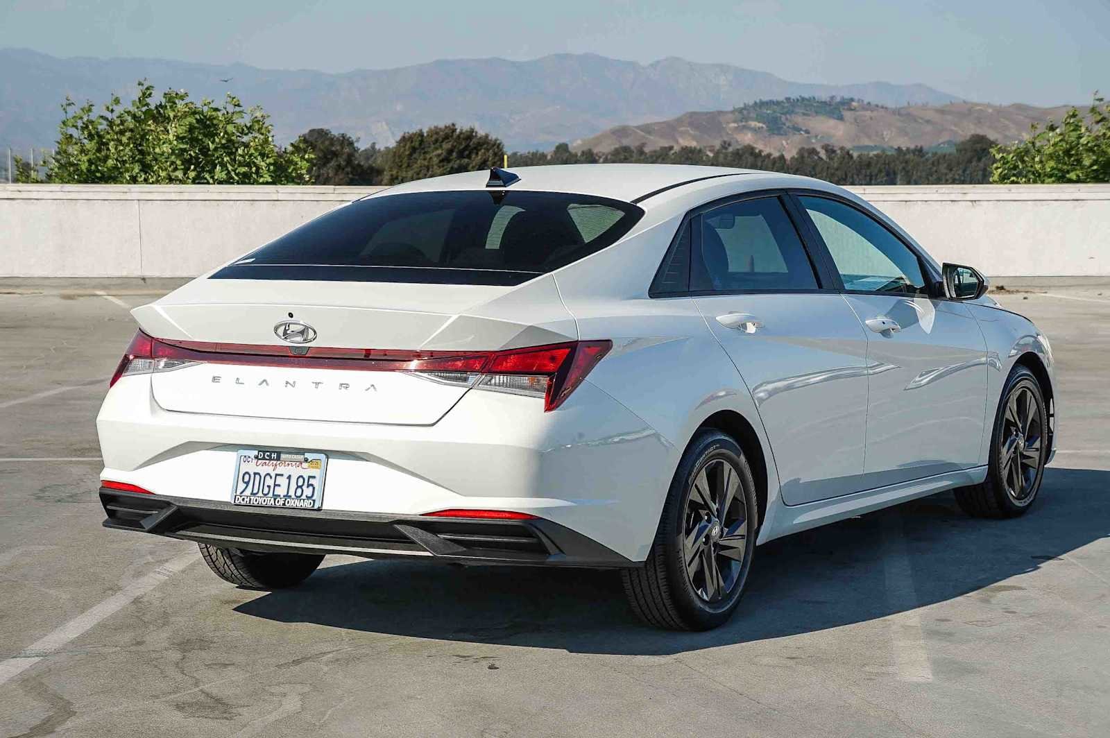 Thumbnail: 2023 Hyundai Elantra - 5