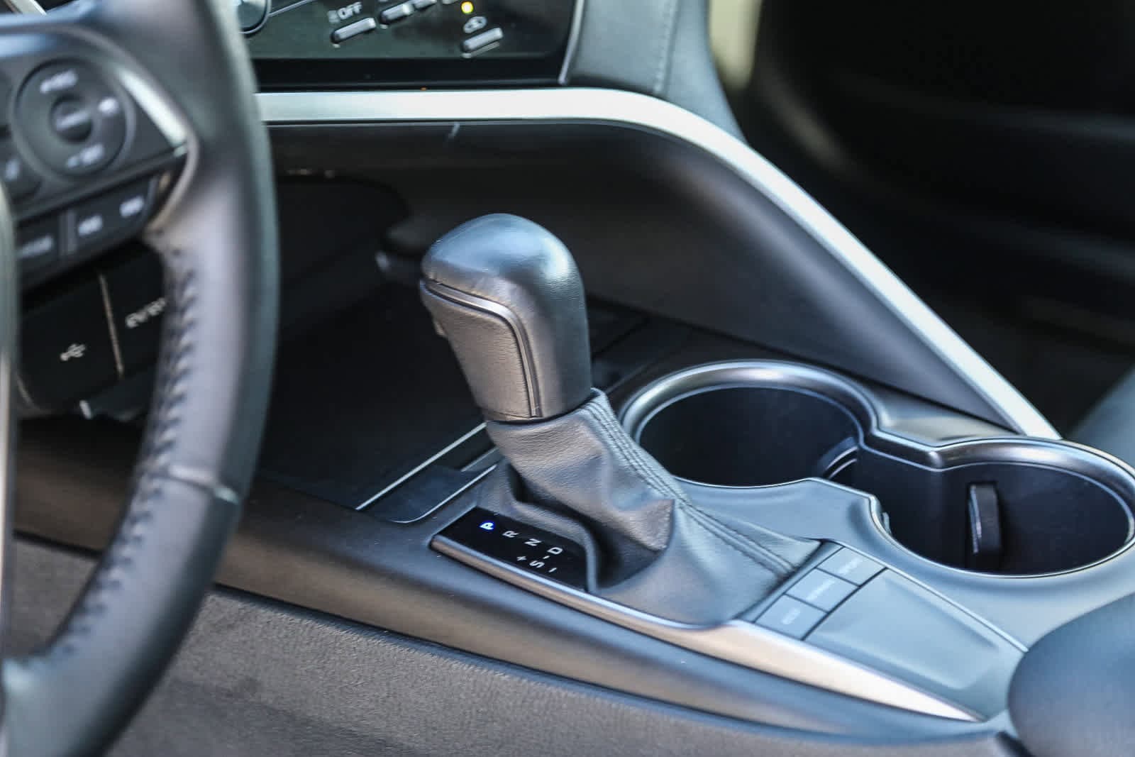 Thumbnail: 2023 Toyota Camry - 21