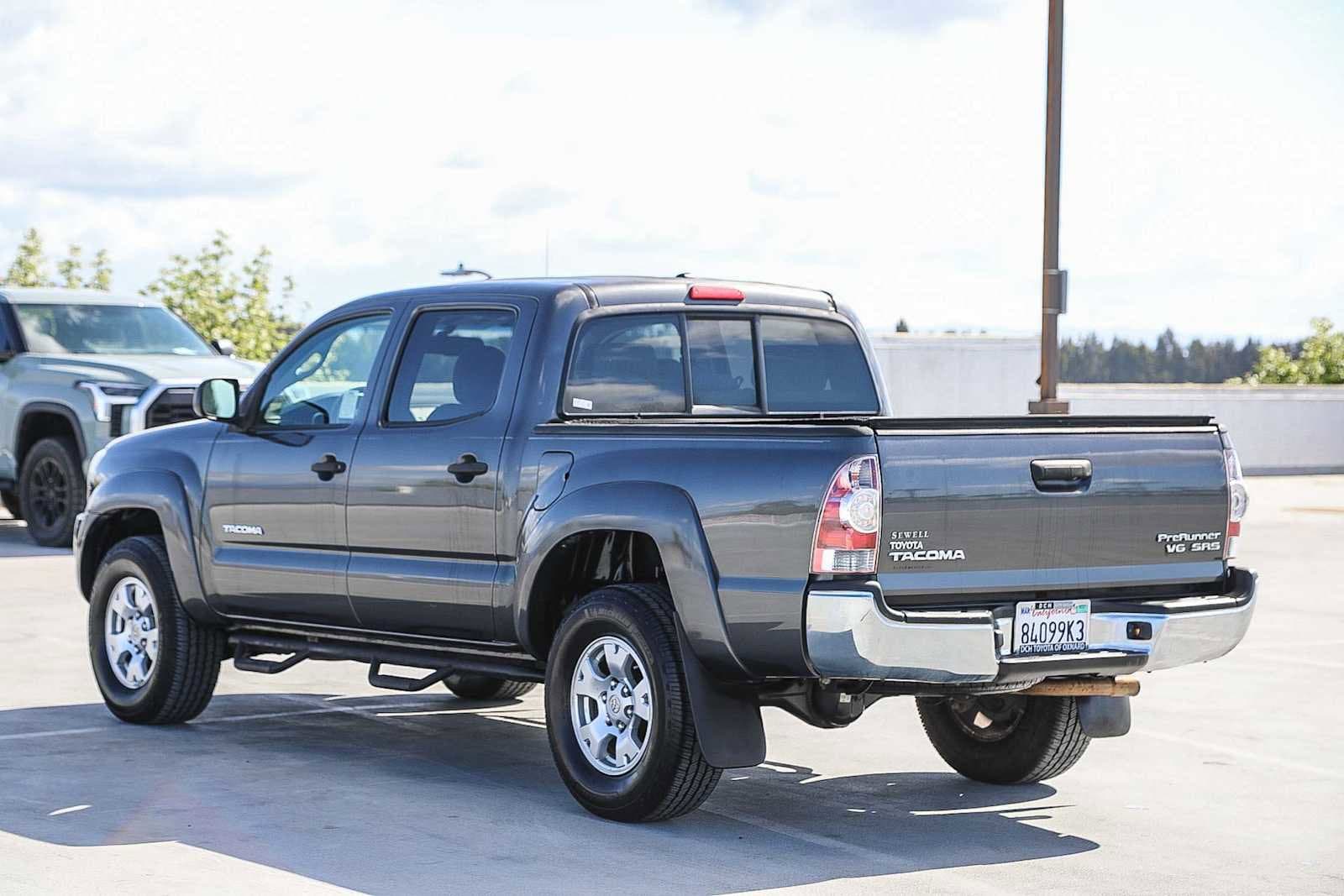 Thumbnail: 2011 Toyota Tacoma - 7