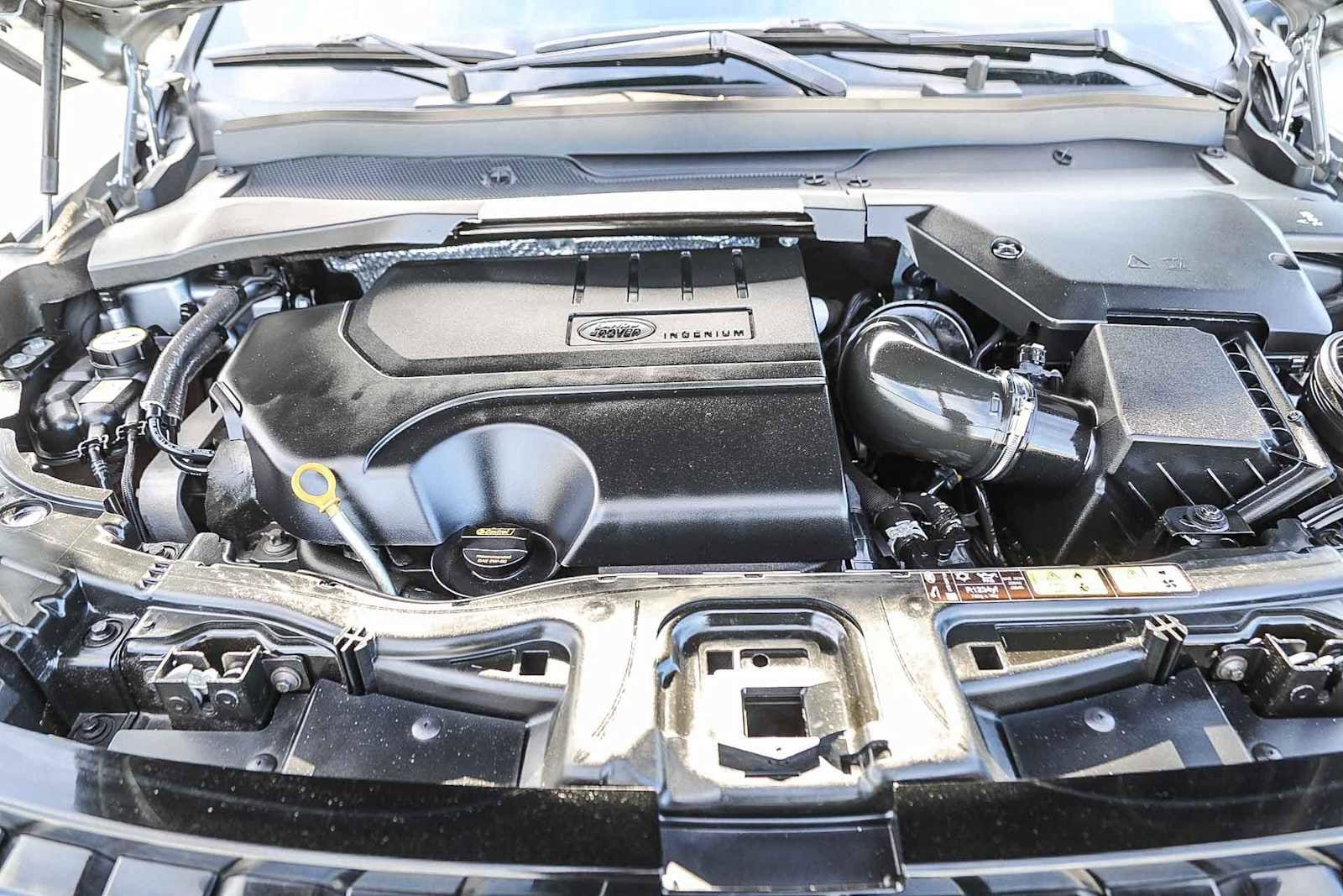 Thumbnail: 2020 Land Rover Discovery Sport - 25