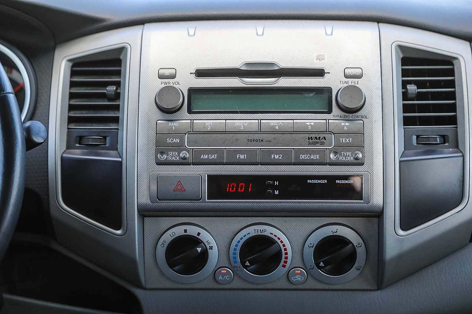 Thumbnail: 2011 Toyota Tacoma - 14