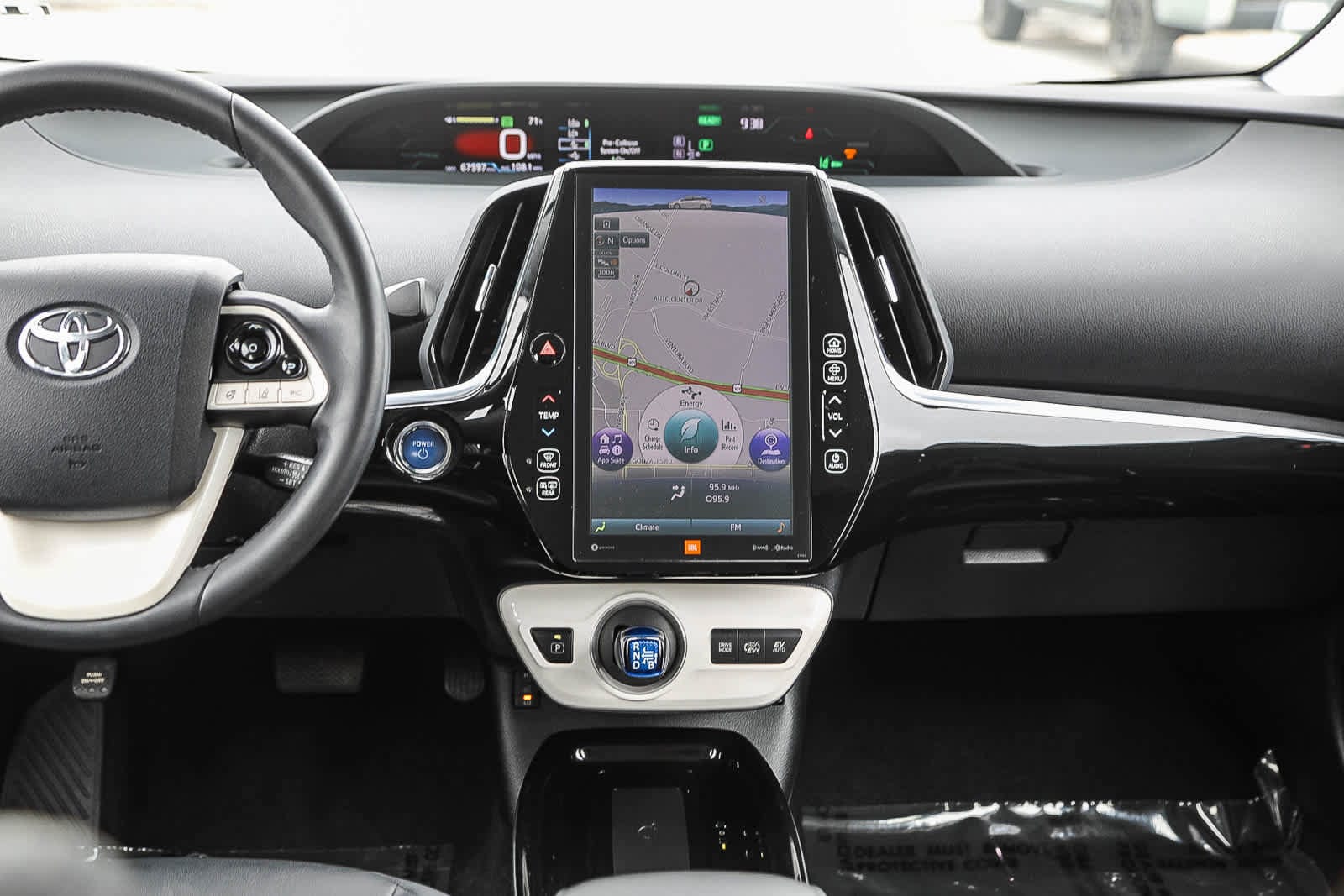 Thumbnail: 2017 Toyota Prius Prime - 13
