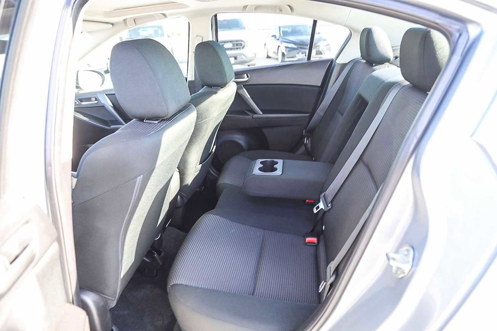 Thumbnail: 2013 Mazda Mazda3 - 18