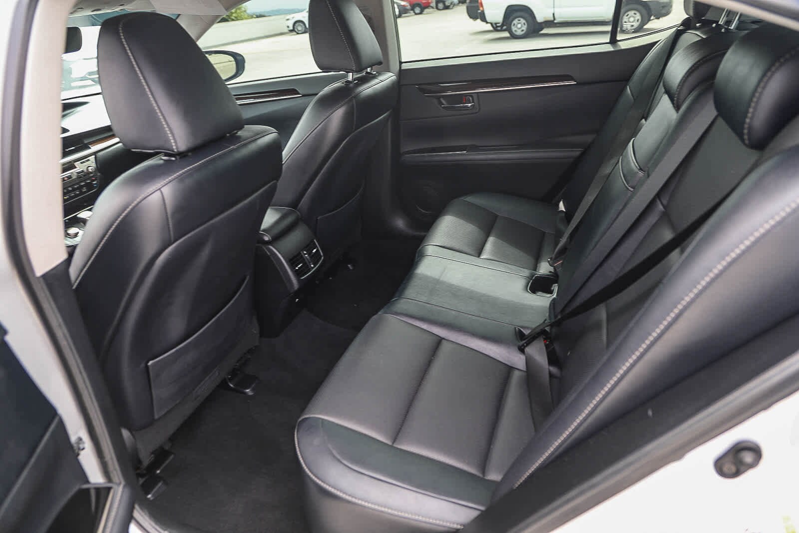 Thumbnail: 2016 Lexus ES - 18