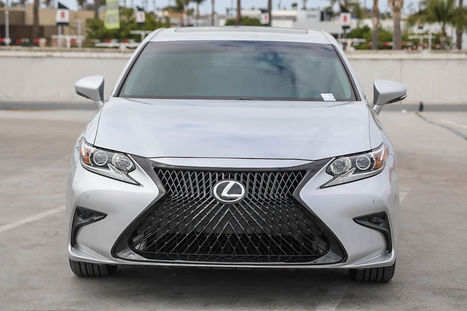 Thumbnail: 2016 Lexus ES - 3