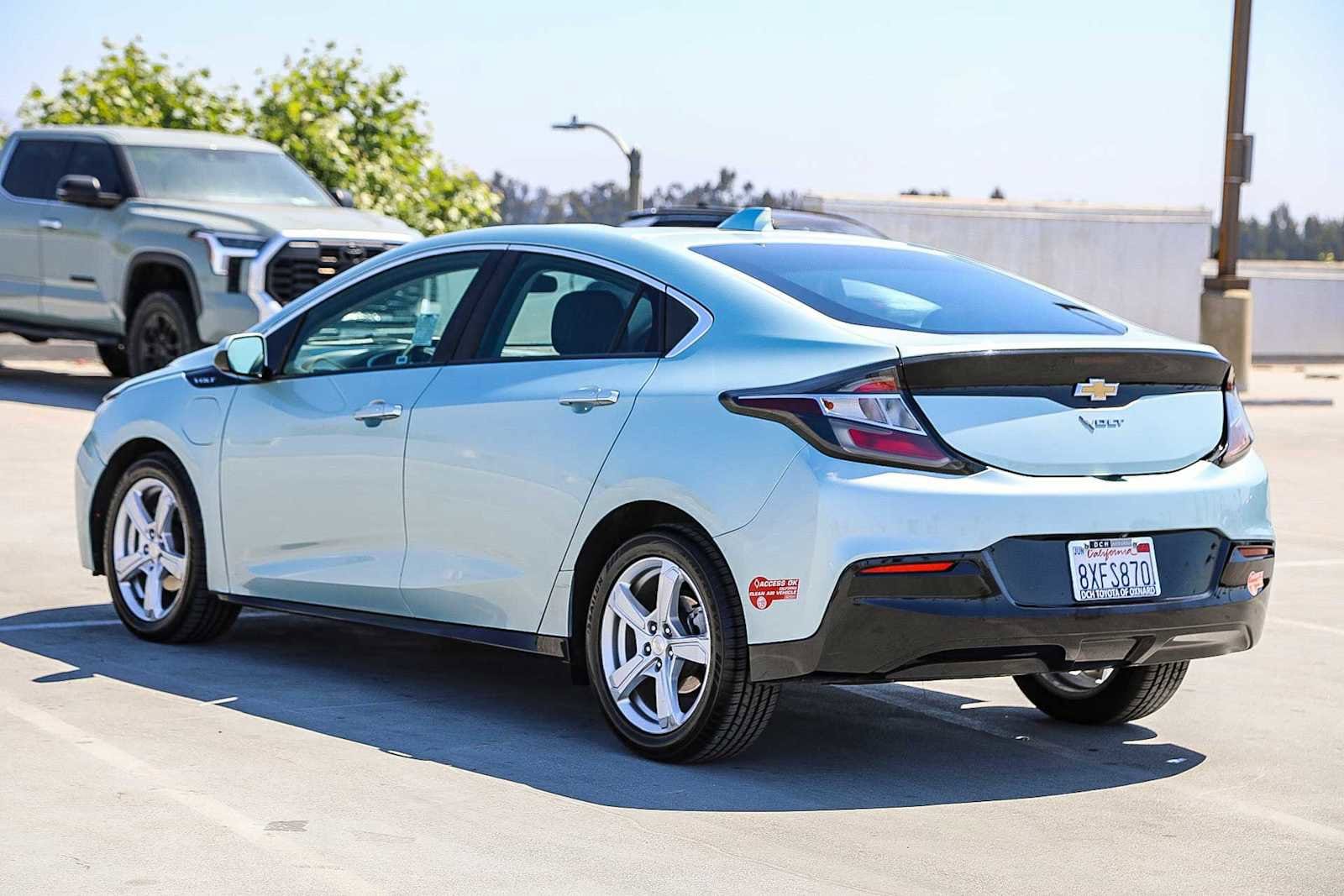Thumbnail: 2018 Chevrolet Volt - 7