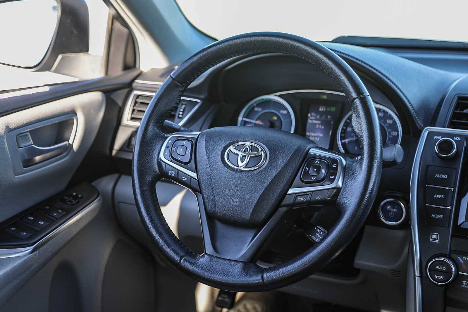 Thumbnail: 2017 Toyota Camry - 15