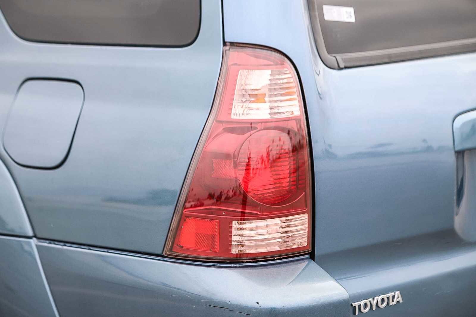 Thumbnail: 2005 Toyota 4Runner - 8