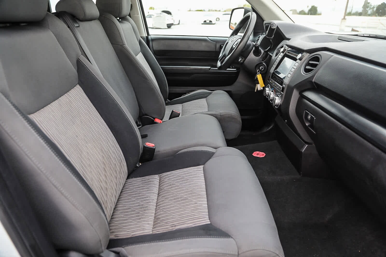 Thumbnail: 2016 Toyota Tundra - 16