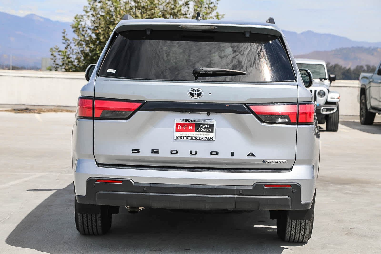 2025 Toyota Sequoia SR5 - Photo 6
