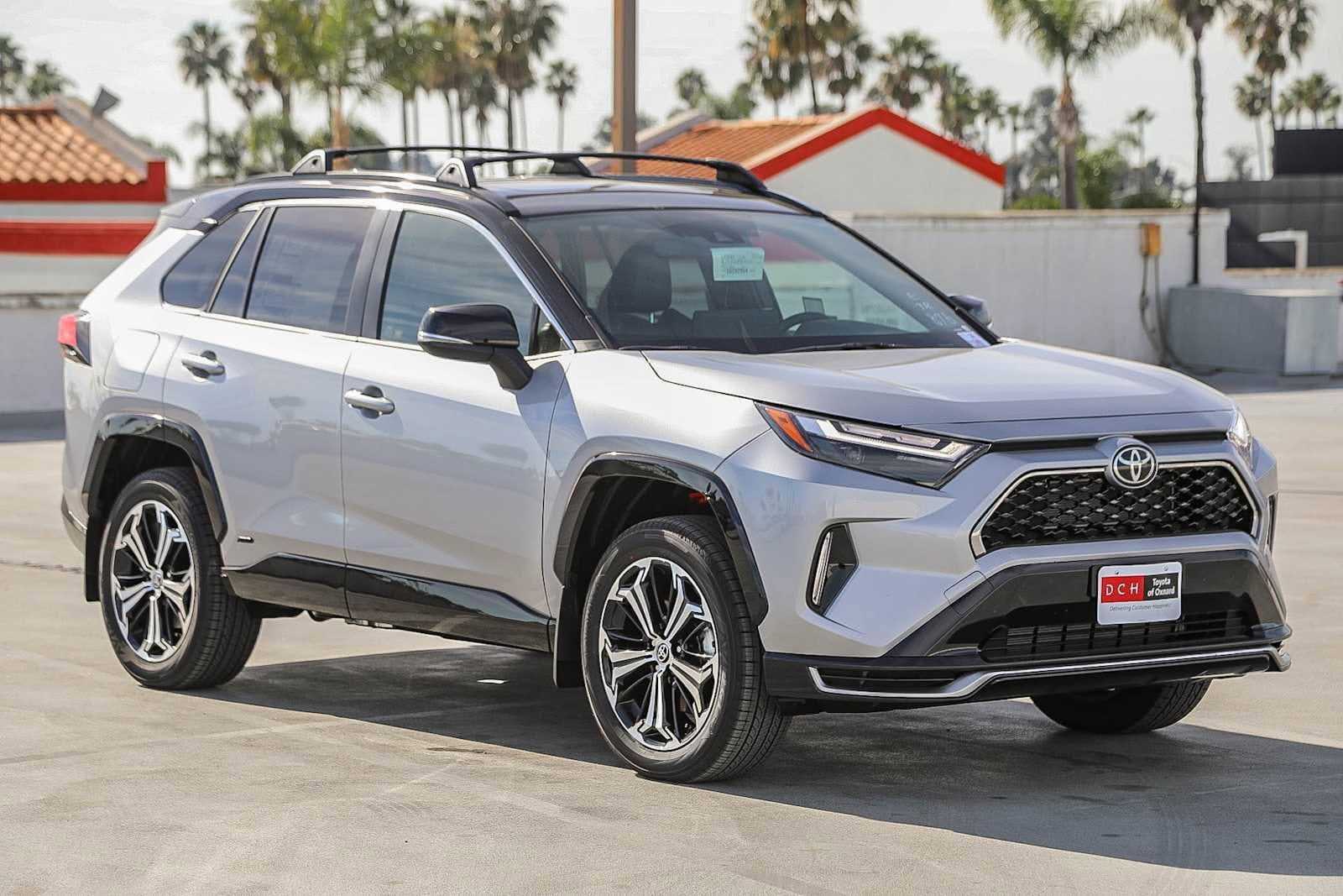 Thumbnail: 2025 Toyota RAV4 - 4