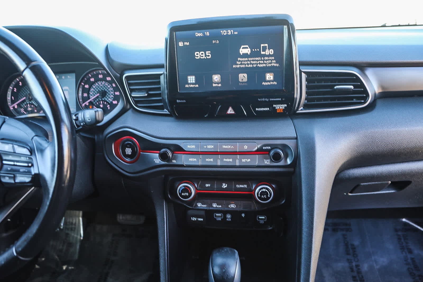 Thumbnail: 2019 Hyundai Veloster - 14