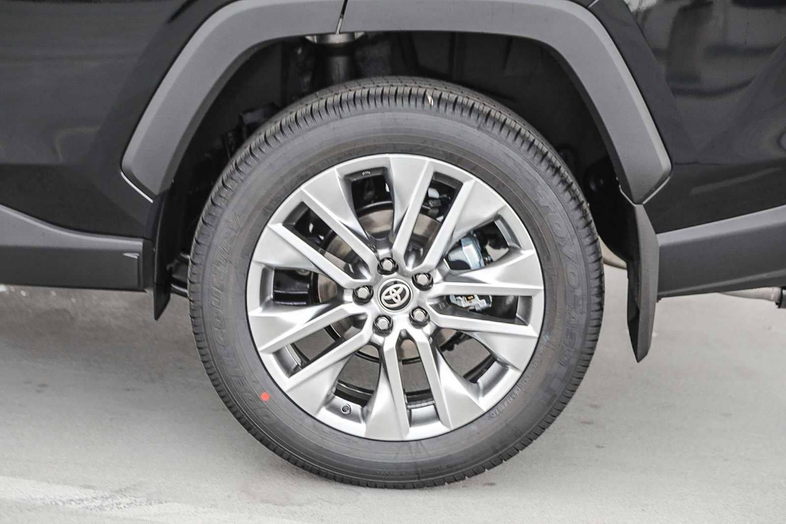 Thumbnail: 2025 Toyota RAV4 - 11