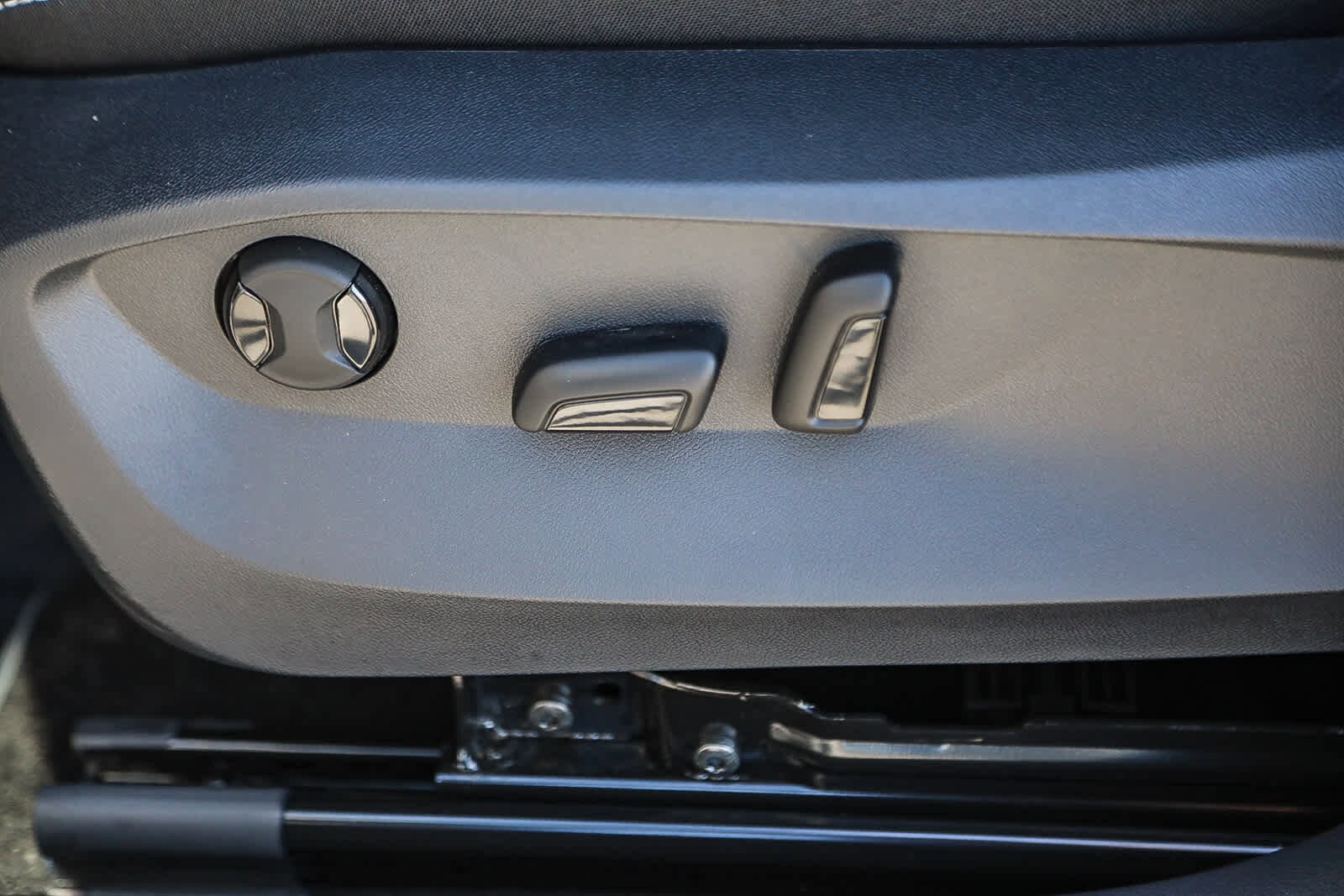 Thumbnail: 2024 Volkswagen Taos - 18