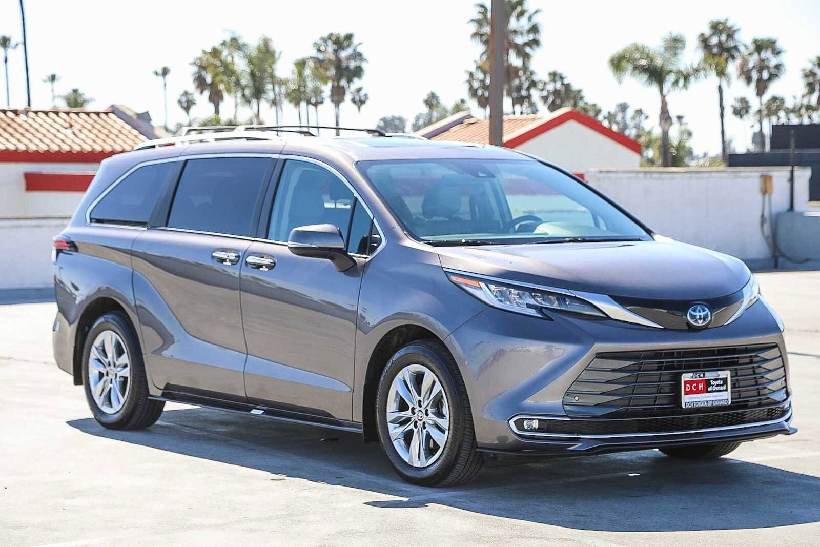 Thumbnail: 2024 Toyota Sienna - 5