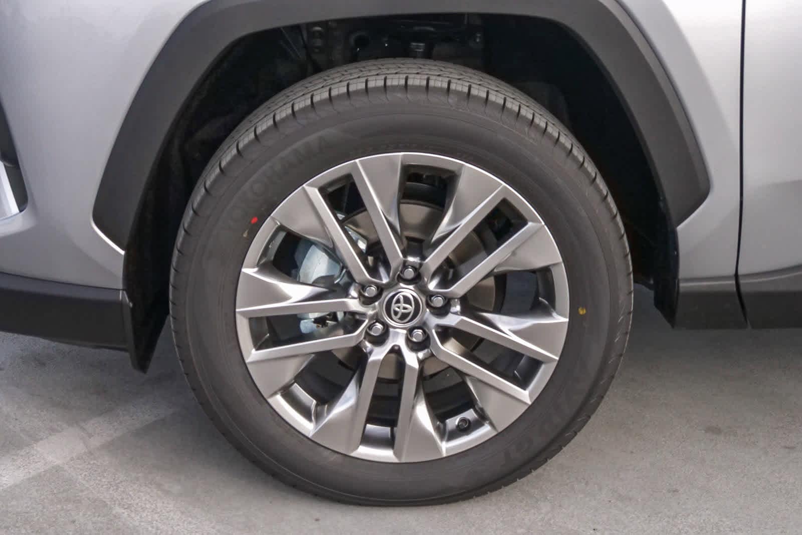 Thumbnail: 2025 Toyota RAV4 - 6