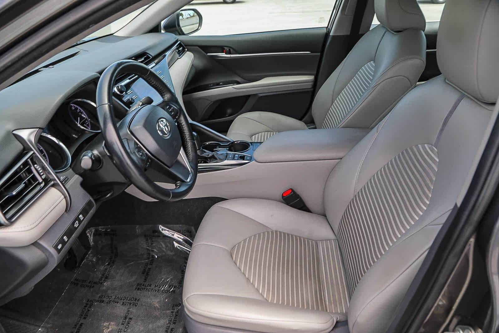 Thumbnail: 2019 Toyota Camry - 17