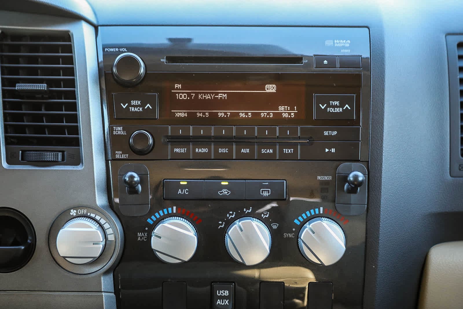 Thumbnail: 2011 Toyota Tundra - 13