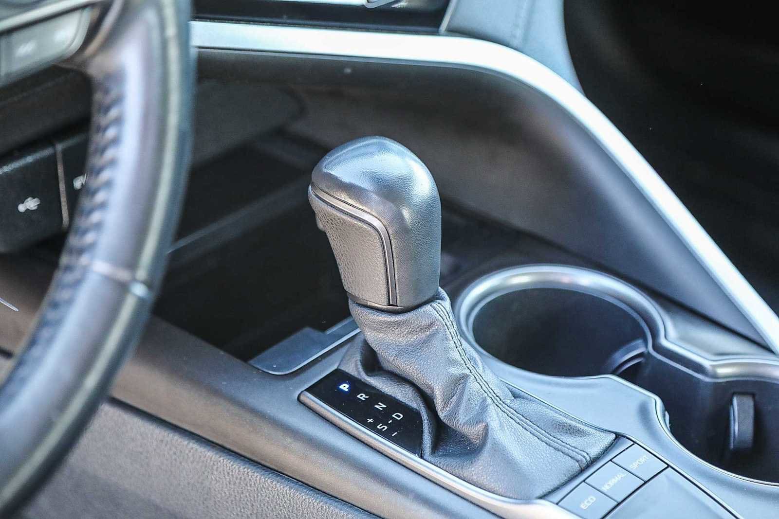 Thumbnail: 2023 Toyota Camry - 21