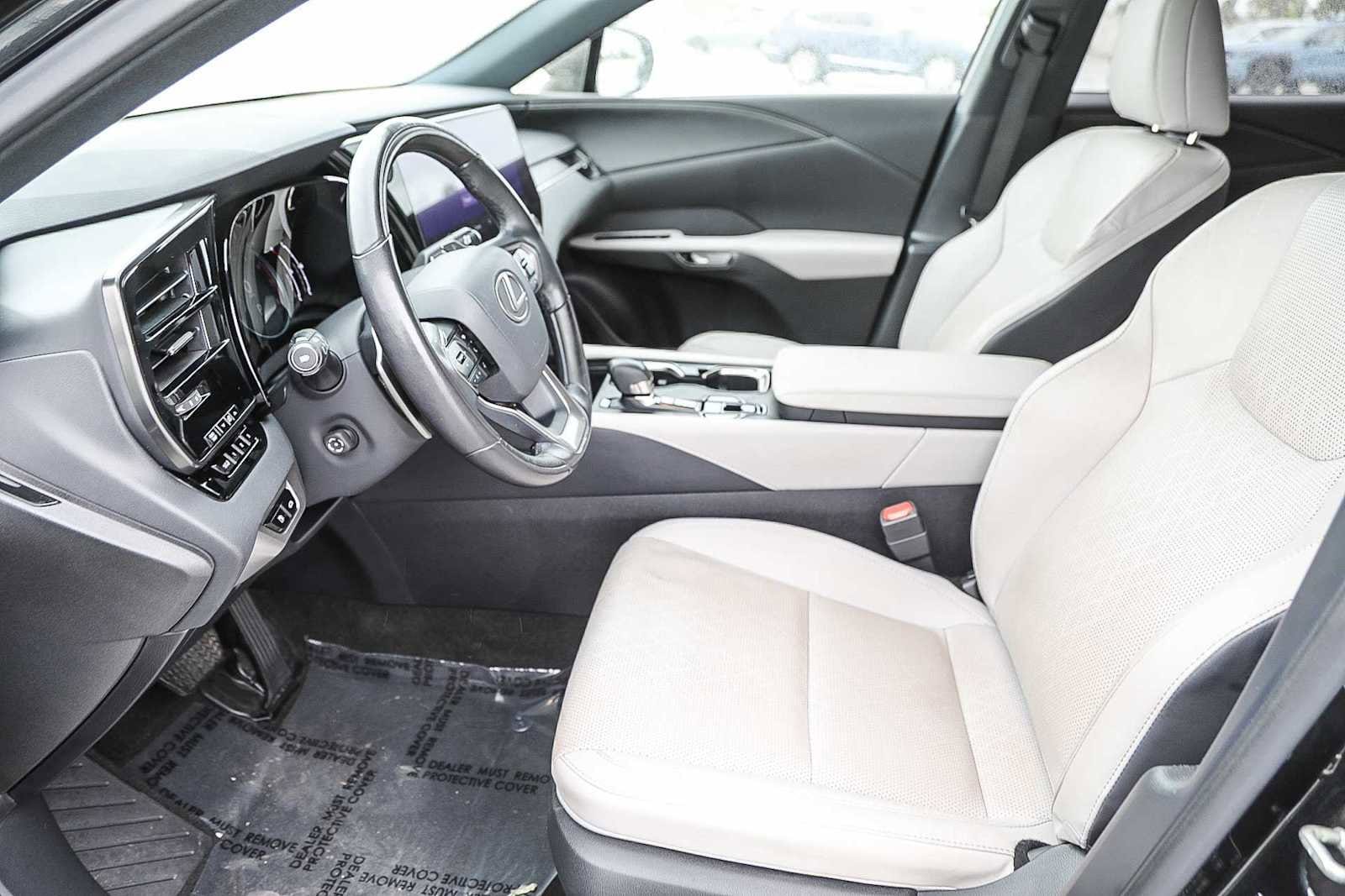 Thumbnail: 2023 Lexus RX - 17