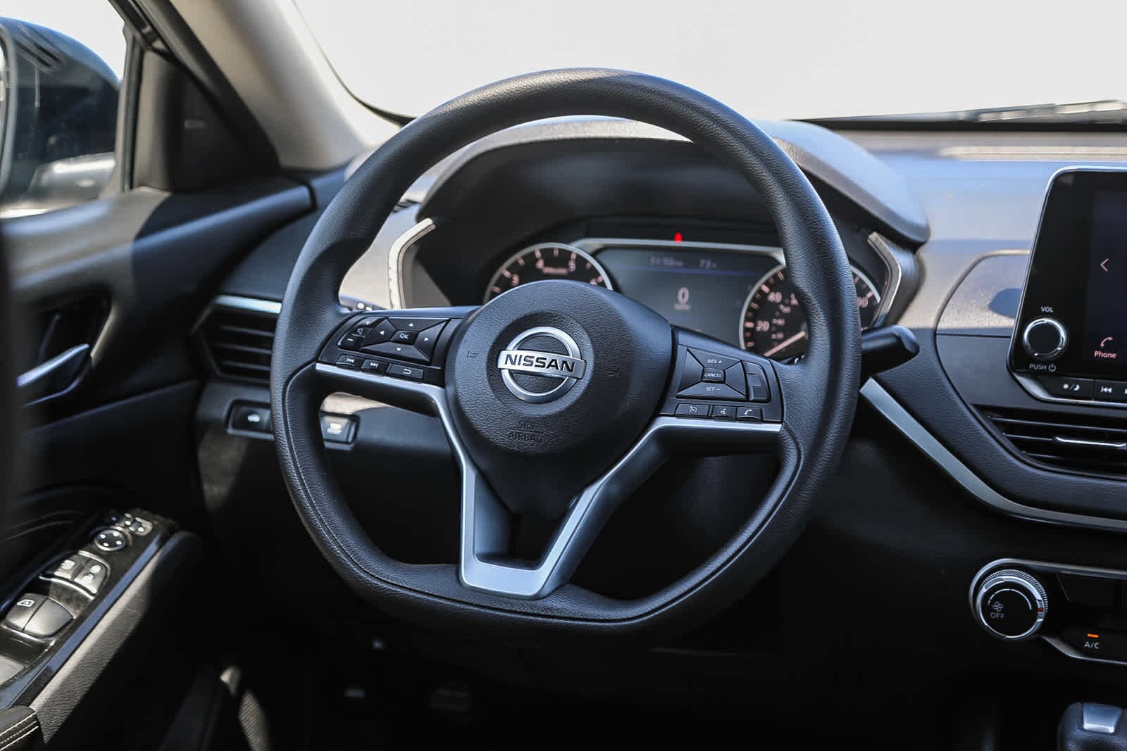 Thumbnail: 2021 Nissan Altima - 15