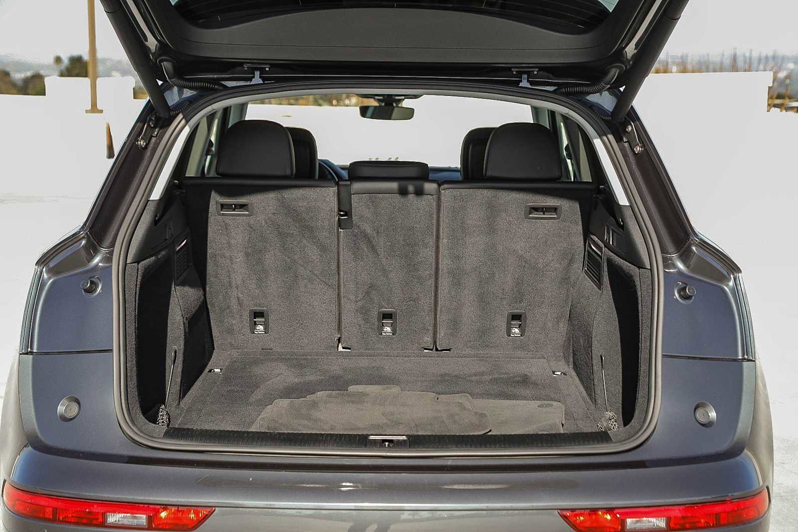 Thumbnail: 2020 Audi Q5 - 24