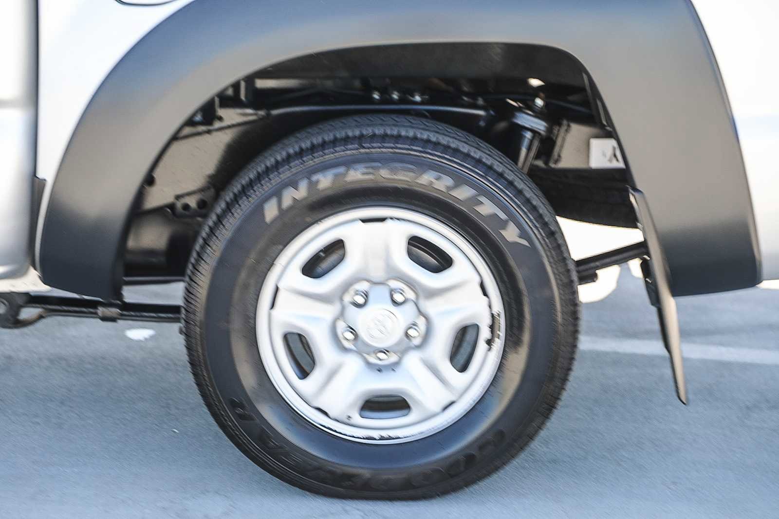 Thumbnail: 2013 Toyota Tacoma - 10