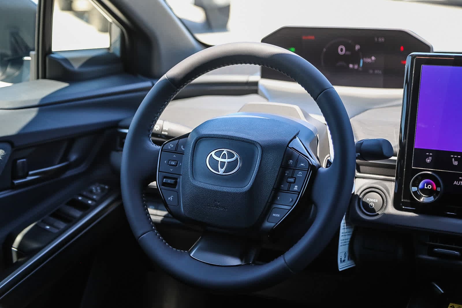 Thumbnail: 2026 Toyota C-HR - 17