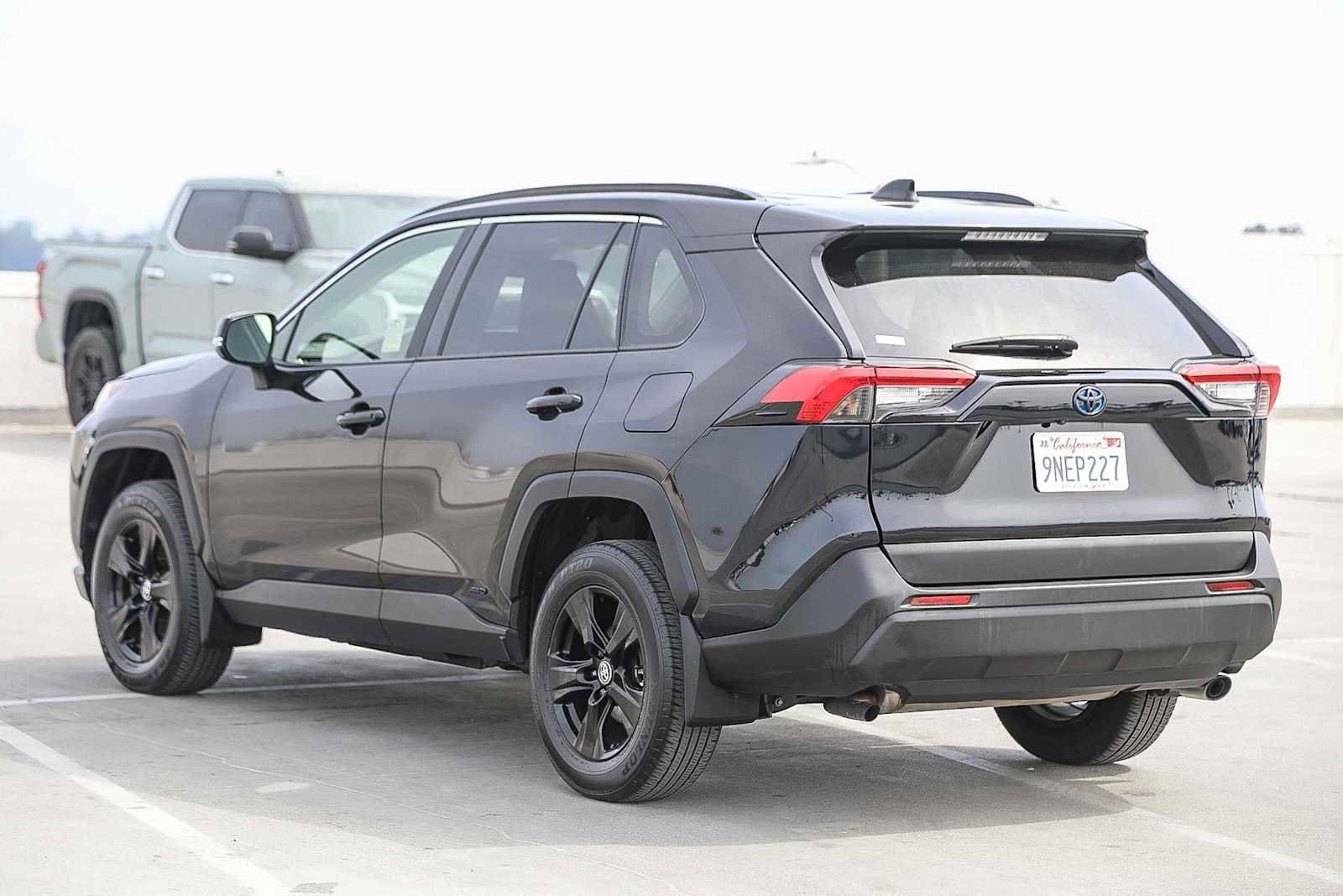 Thumbnail: 2024 Toyota RAV4 - 8