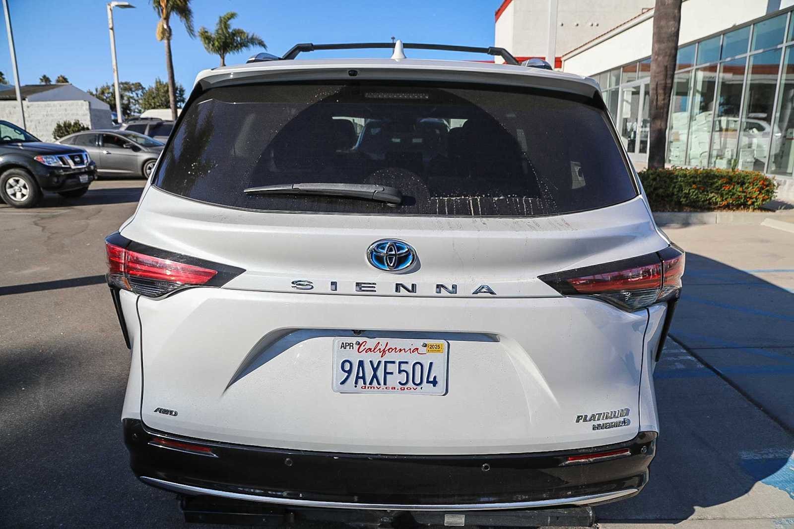 Thumbnail: 2022 Toyota Sienna - 5