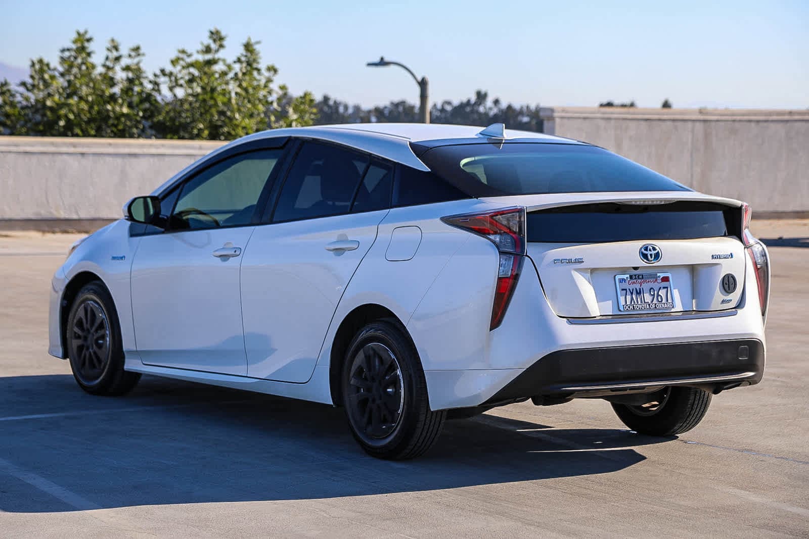 Thumbnail: 2017 Toyota Prius - 6