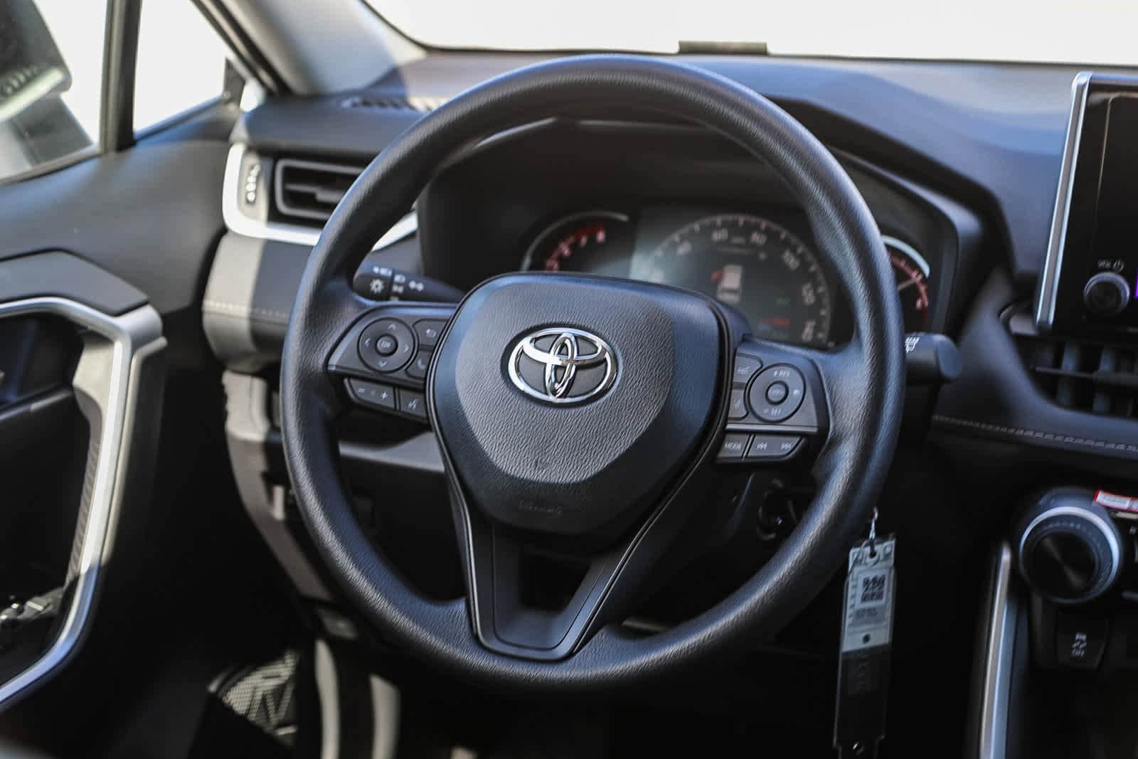 Thumbnail: 2025 Toyota RAV4 - 16