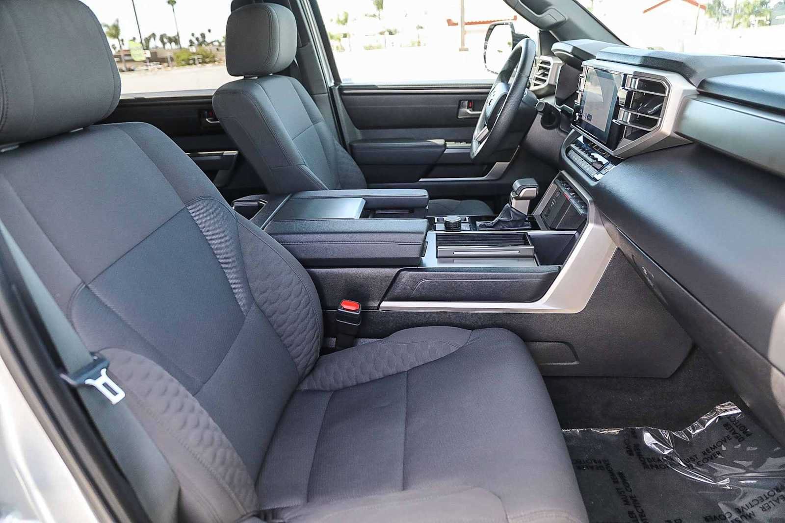 2025 Toyota Sequoia SR5 - Photo 16
