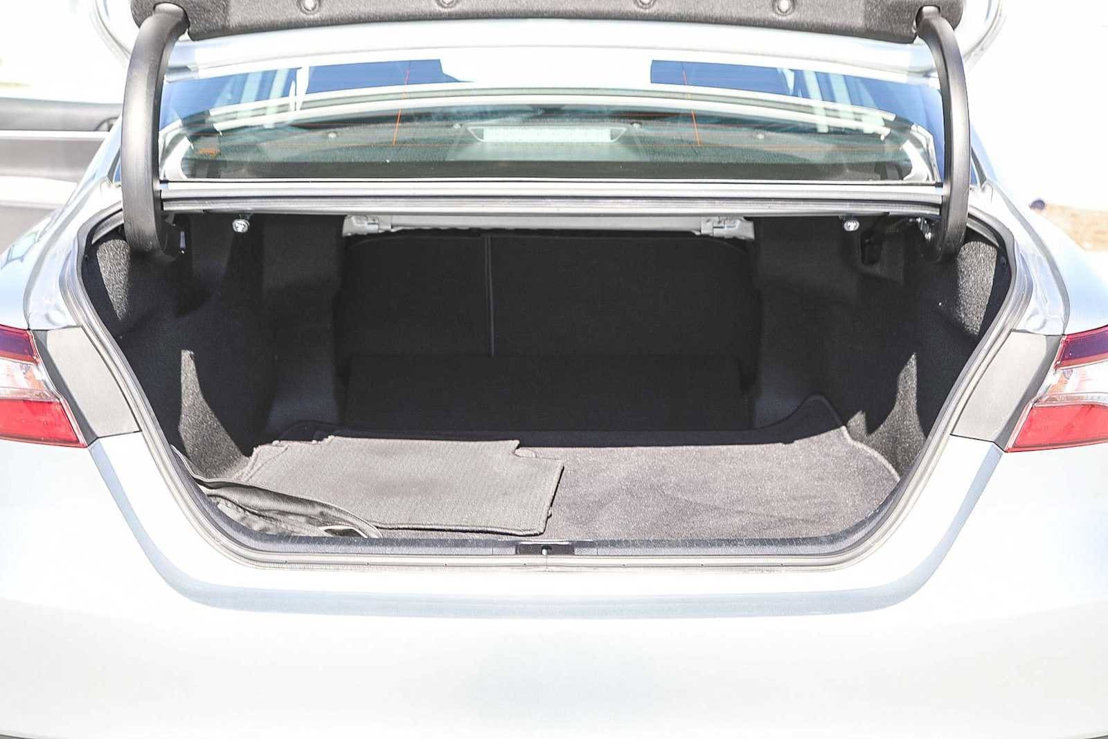 Thumbnail: 2023 Toyota Camry - 25