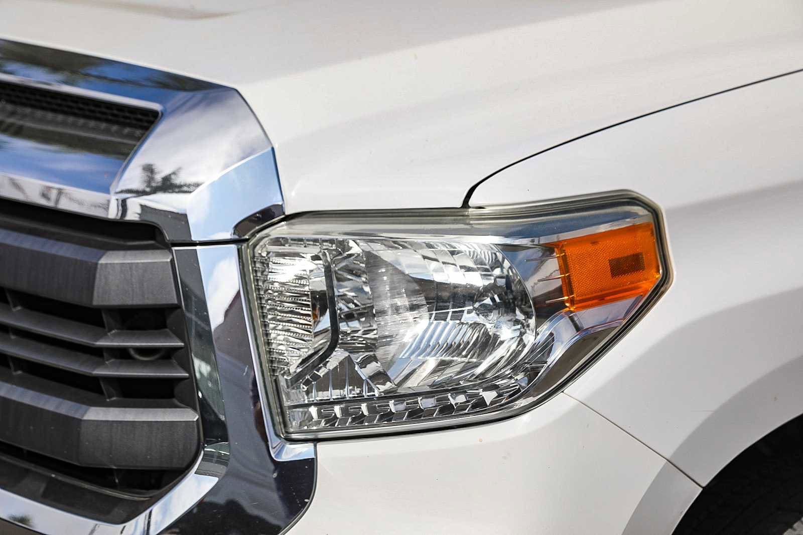 Thumbnail: 2015 Toyota Tundra - 6