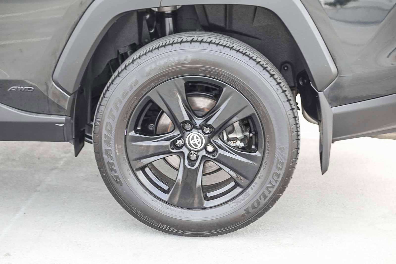 Thumbnail: 2024 Toyota RAV4 - 12
