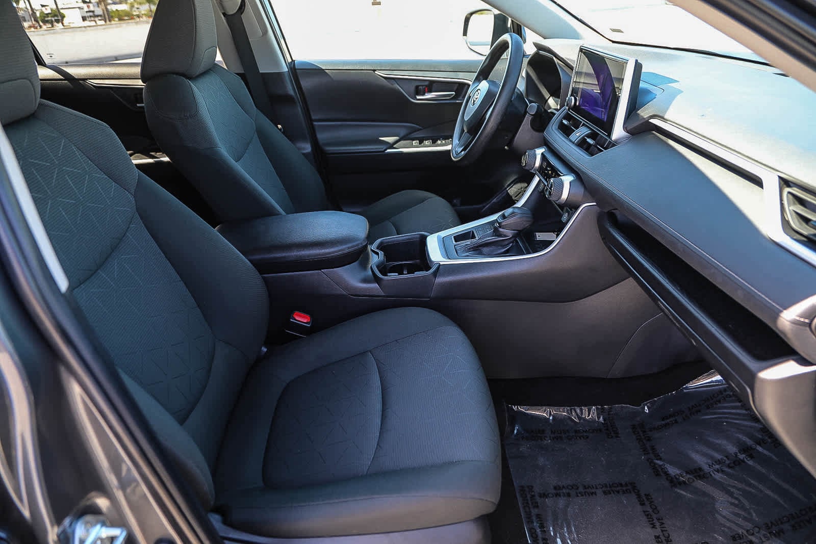 Thumbnail: 2024 Toyota RAV4 - 17